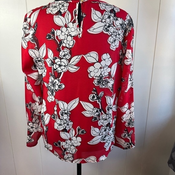 Liz Claiborne Career Red and White Floral Sheer Blouse Size Small - Picture 5 of 10